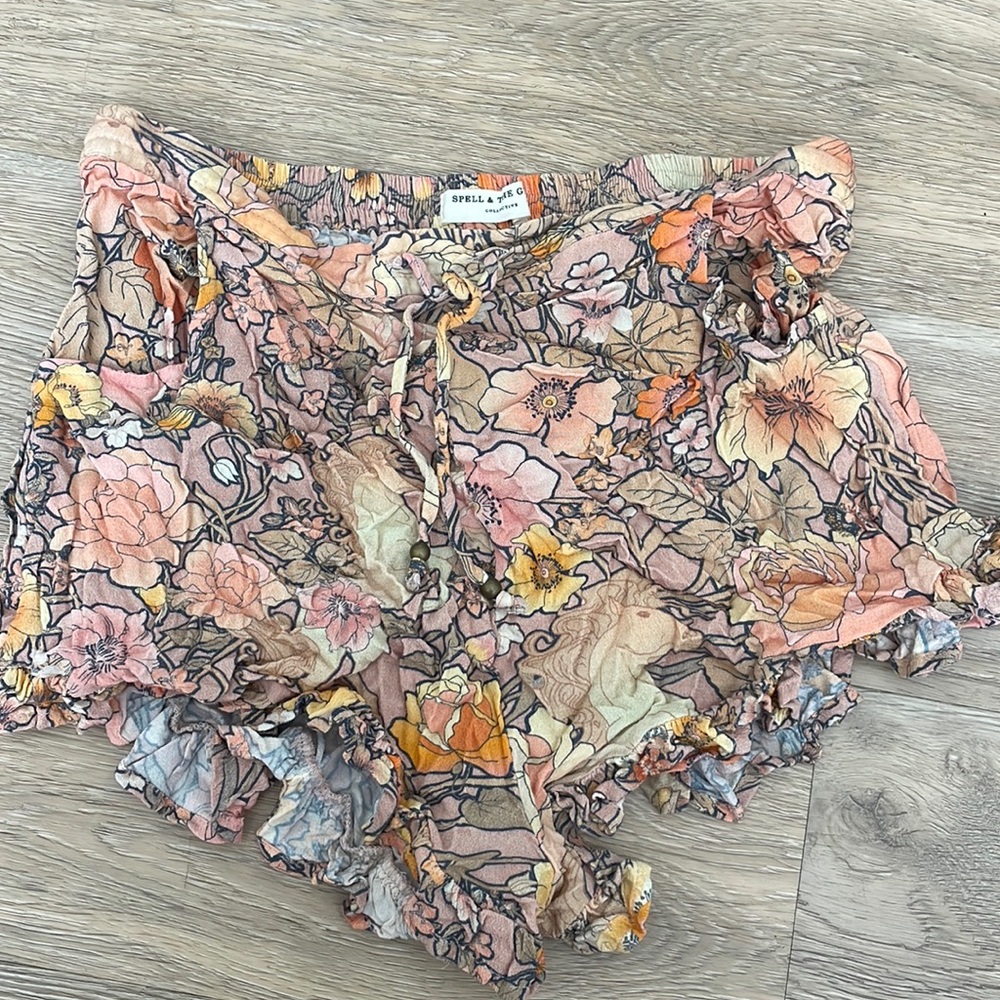Spell flutter shorts with pockets, unicorn amethyst